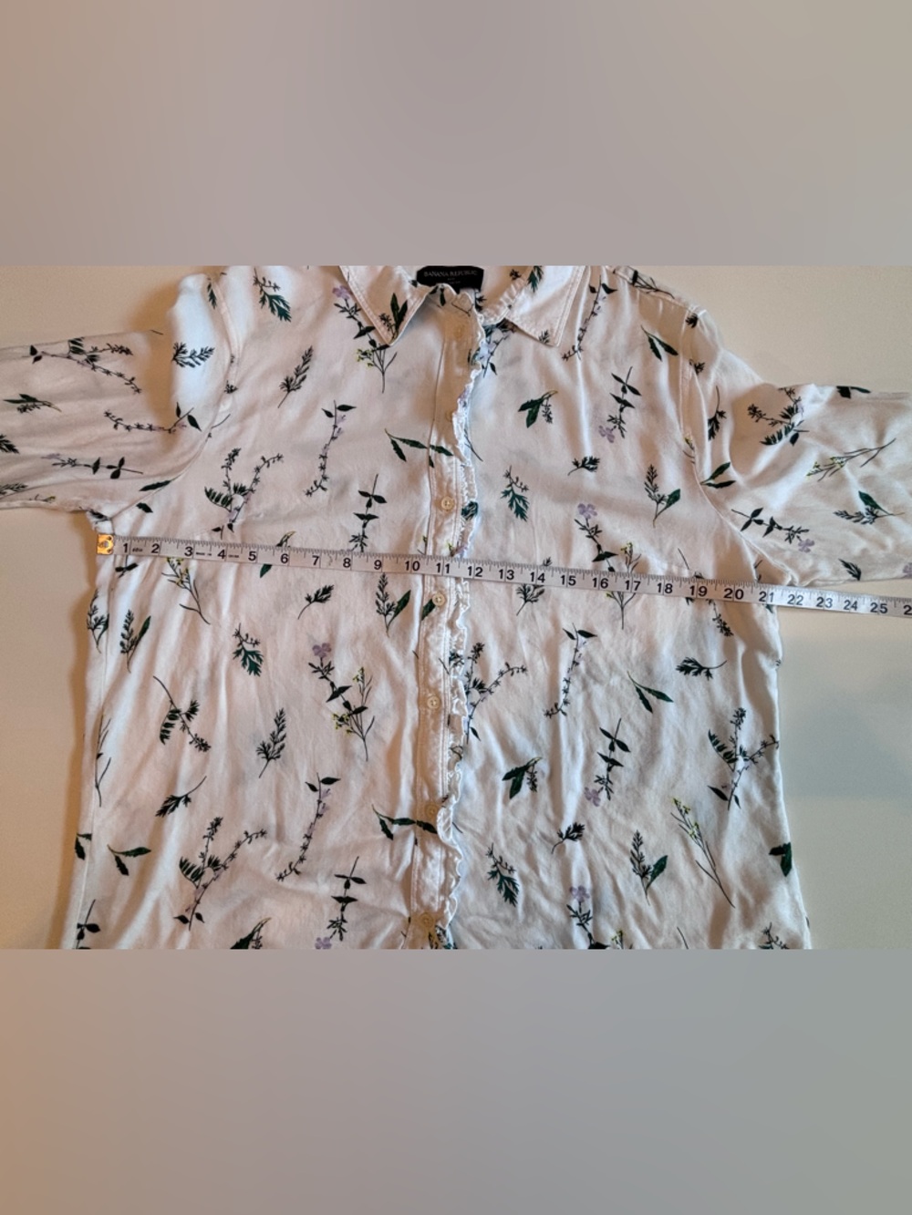 Banana Republic Floral Ruffle Front Button down blouse XL - Picture 10 of 15
